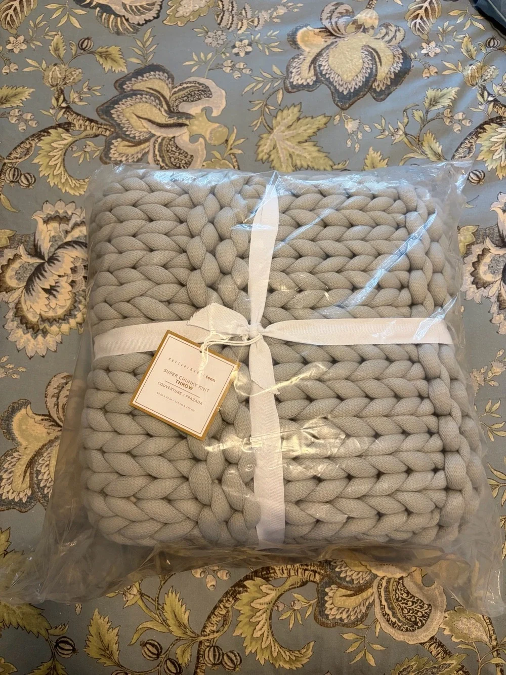Pottery Barn Teen Super Chunky Knit Throw - Gray